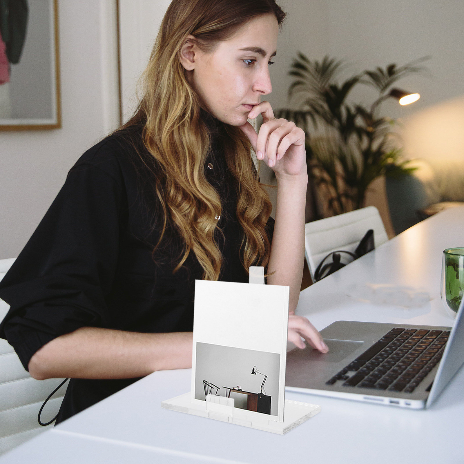Uniwersalny stojak na płytki a – Clear Acrylic Book Stand Holder recenzja i cena